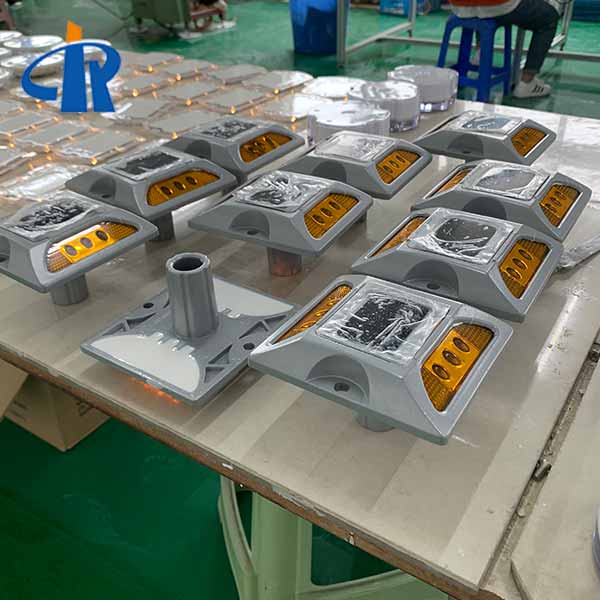 Wholesale Square Solar Road road stud reflectors For Road Safety